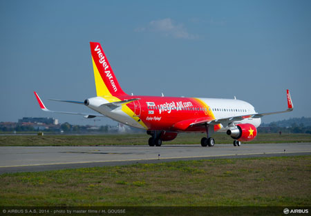 Vietjet nhận chiếc A320 đầu tiên trong hợp đồng 100 tàu bay với Airbus